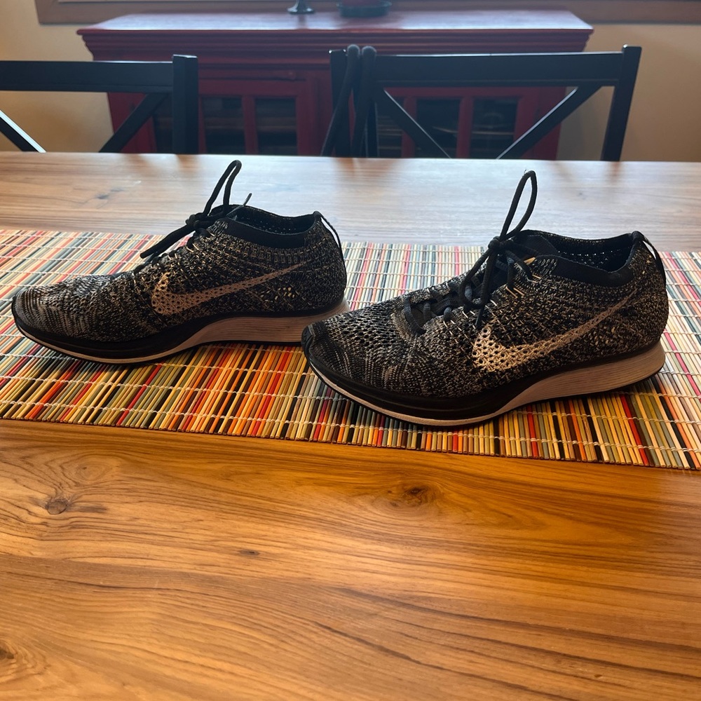 Nike Flyknit Racer